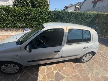 Renault  Clio con Impianto a Gpl