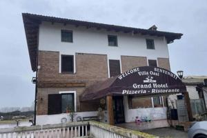 Immobile in asta di 1568 m² con più di 5 locali e 