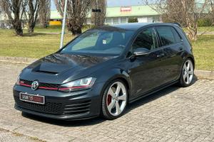 Volkswagen Golf GTI Performance 2.0 TSI DSG 230cv