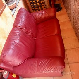 DIVANO IN PELLE
