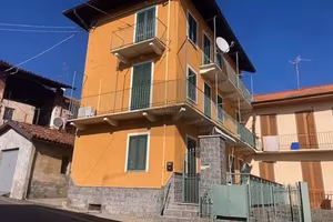BILOCALE AUTONOMO CON TERAZZO