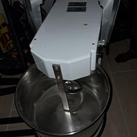 Impastatrice  25 kg industriale