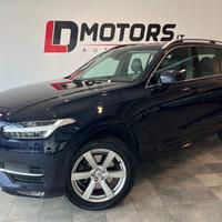 VOLVO XC90 D5 AWD Geartronic 7 posti Momentum