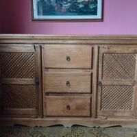 credenza etnica in legno chiaro