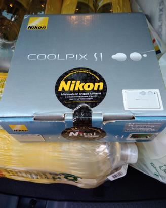 MACCHINA FOTOGRAFICA NIKON COOLPIX S1 + custodia