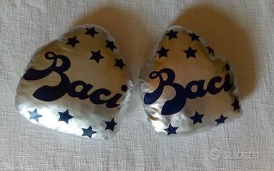 Cuscini a forma di cuore Baci Perugina