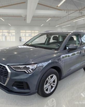 AUDI Q3 45 TFSI E S TRONIC BUSINESS SUV