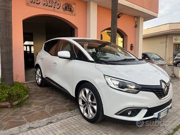 Renault Scenic Scénic dCi 8V 110 CV EDC Energy Bos