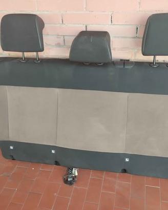 C4 Citroen Cactus seduta divano