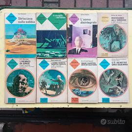 Fantascienza, 246 URANIA a 50-70 cent. l'uno