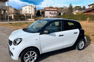 Smart Four Fours immatricolata 2016