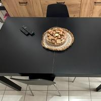 Tavolo allungabile nero