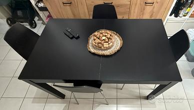 Tavolo allungabile nero