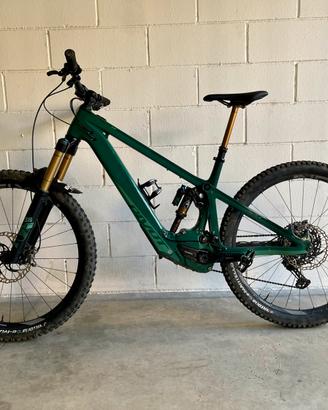 Pivot Shuttle LT Xtr 2024