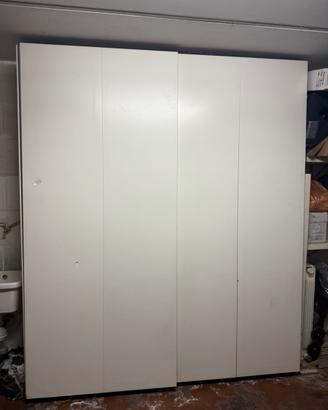 Armadio IKEA ante scorrevoli