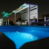 Piscina fuori terra su Area relax elevata