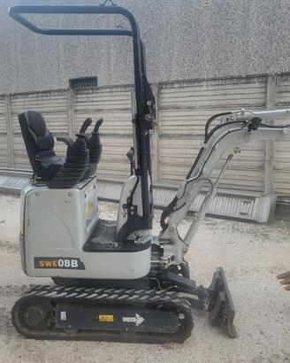 Miniescavatore usato SUNWARD mod. E08B SWE