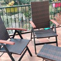 Sedie da giardino più tavolino più ombrellone