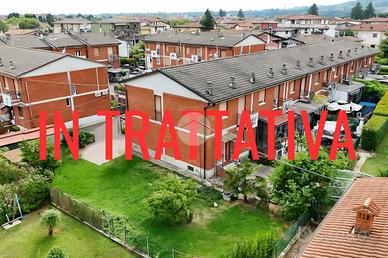 VILLA A SCHIERA A CAPRIOLO