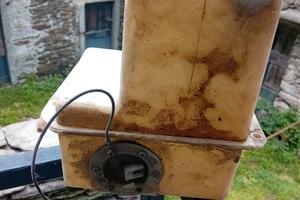 serbatoio  olio  per ape 703