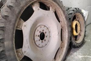 Pneumatici stretti per trattore