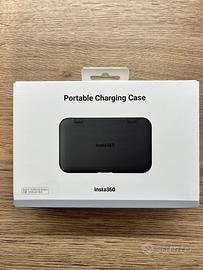 Portable charging case insta360