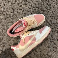 Nike Travis Scott pink 