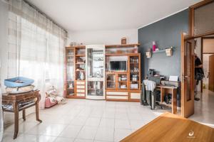 "Q.re Zingone" - AMPIO BILOCALE CON BALCONE E CA