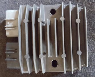 Regolatore di tensione 54040301B