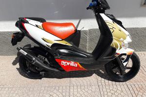 Aprilia sr 50 ditech , per pezzi ricambio.