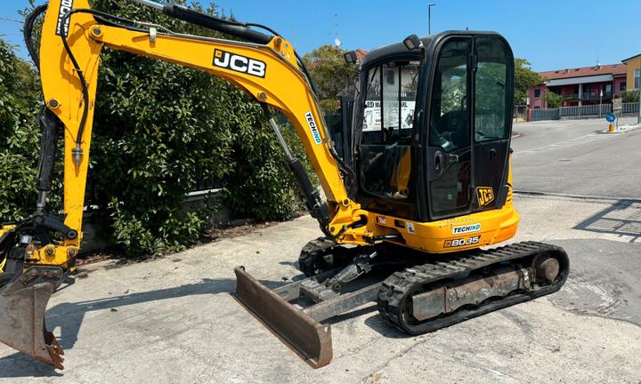 E195 ESCAVATORE 35 q JCB 8035