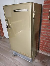 Frigo anni 60 Ignis il milione