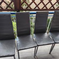 Sedie ecopelle  € 10,00 ciascuna