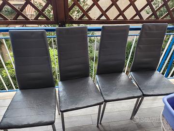 Sedie ecopelle  € 10,00 ciascuna