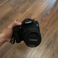 CANON EOS 2000D - KIT 18-55mm IS II