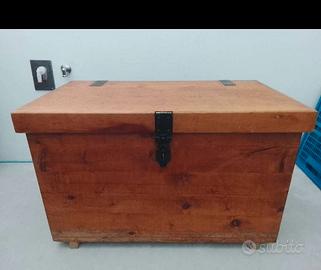 baule di legno vecchio
