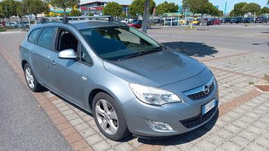 OPEL Astra 4ª serie - 2011