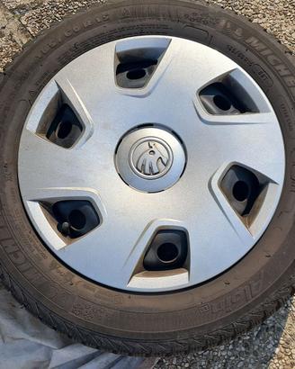 4 ruote + 4 cerchi metallo 185/60R15