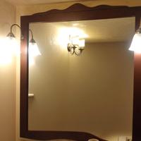 Specchio in legno con applique 