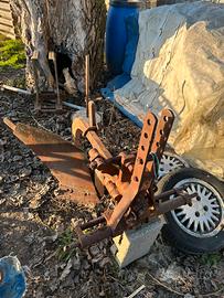 Aratro per trattore 30/35 CV
