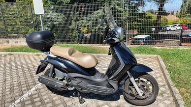 Beverly 400