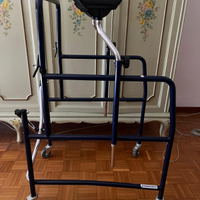 Deambulatore ascellare pieghevole