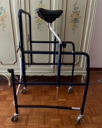 Deambulatore ascellare pieghevole