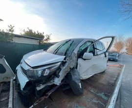 Kia picanto gpl incidentata