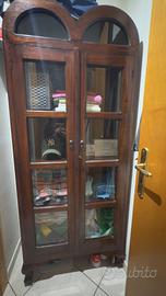 Vetrina in legno con ante im