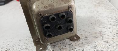 Trasformatore  Volt 220 con multiuscite