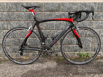 BICI DA CORSA IN CARBONIO OPERA PINARELLO