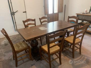 Tavolo con sedie