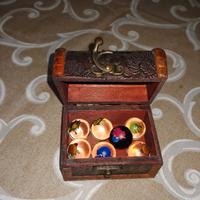 Baule con biglie