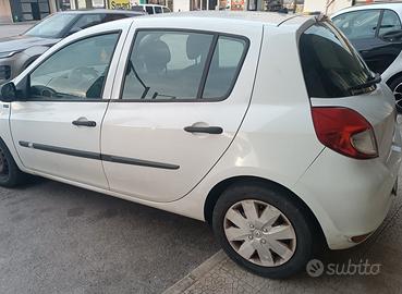 Renault Clio 1.2 Benzina 2011 Buone Condizioni 